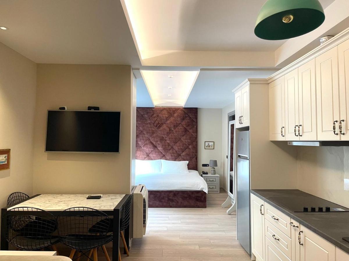 Vila Shard Boutique Hotel Тирана Екстериор снимка