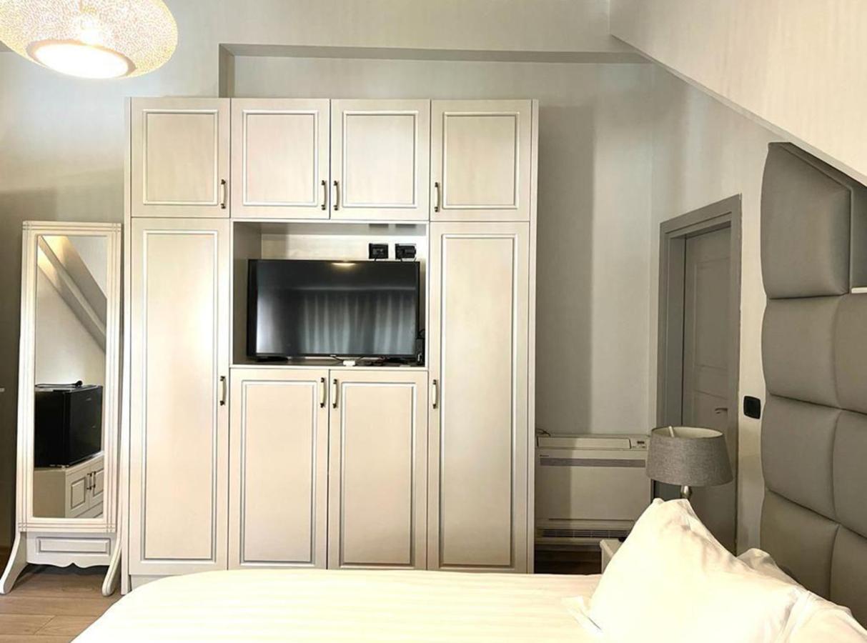 Vila Shard Boutique Hotel Тирана Екстериор снимка