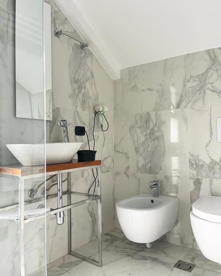 Vila Shard Boutique Hotel Тирана Екстериор снимка