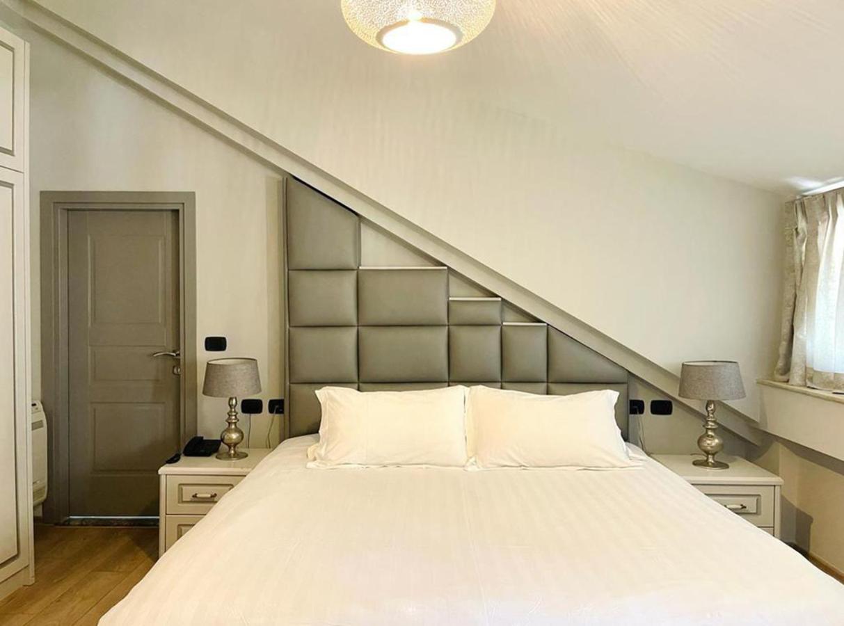Vila Shard Boutique Hotel Тирана Екстериор снимка