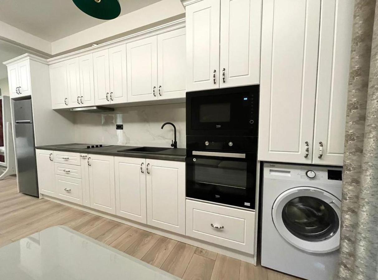 Vila Shard Boutique Hotel Тирана Екстериор снимка