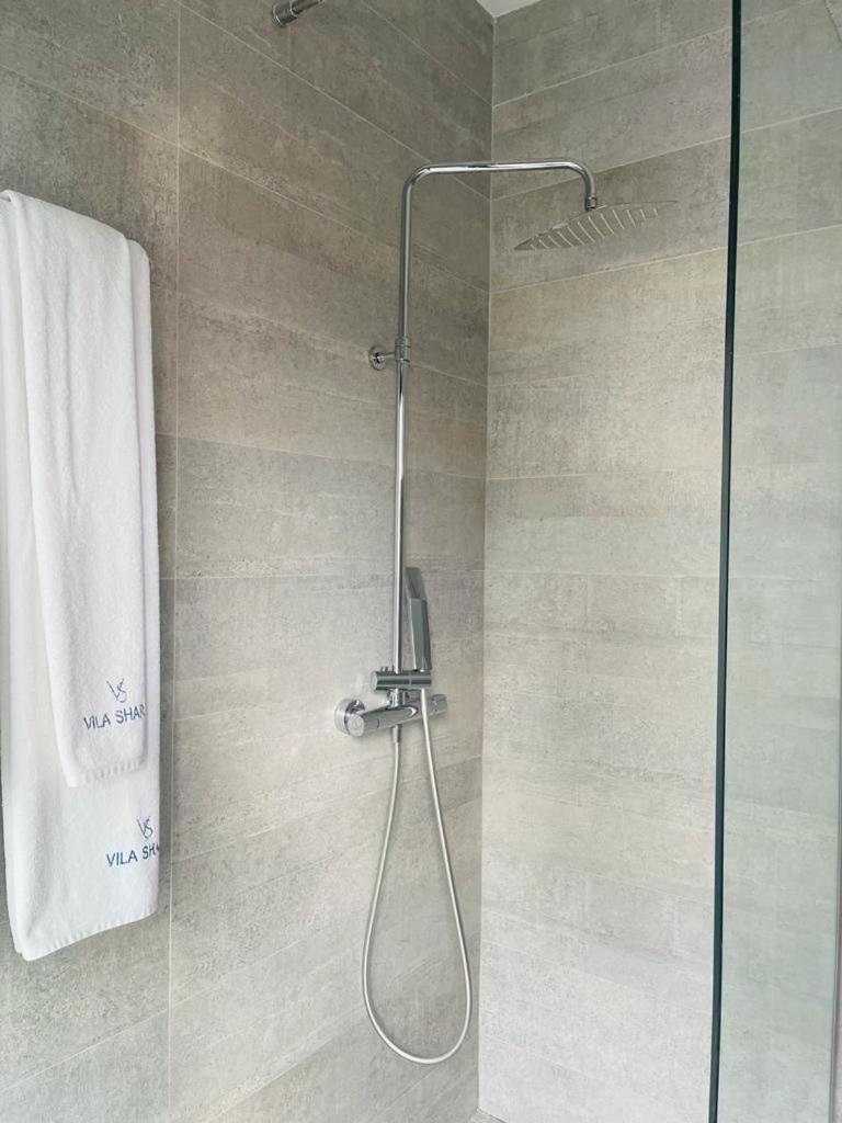 Vila Shard Boutique Hotel Тирана Екстериор снимка