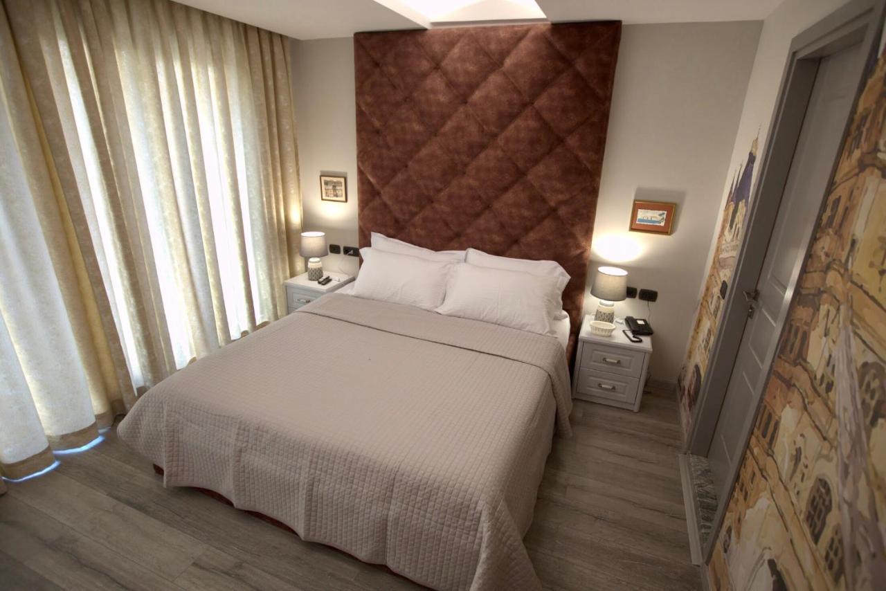 Vila Shard Boutique Hotel Тирана Екстериор снимка